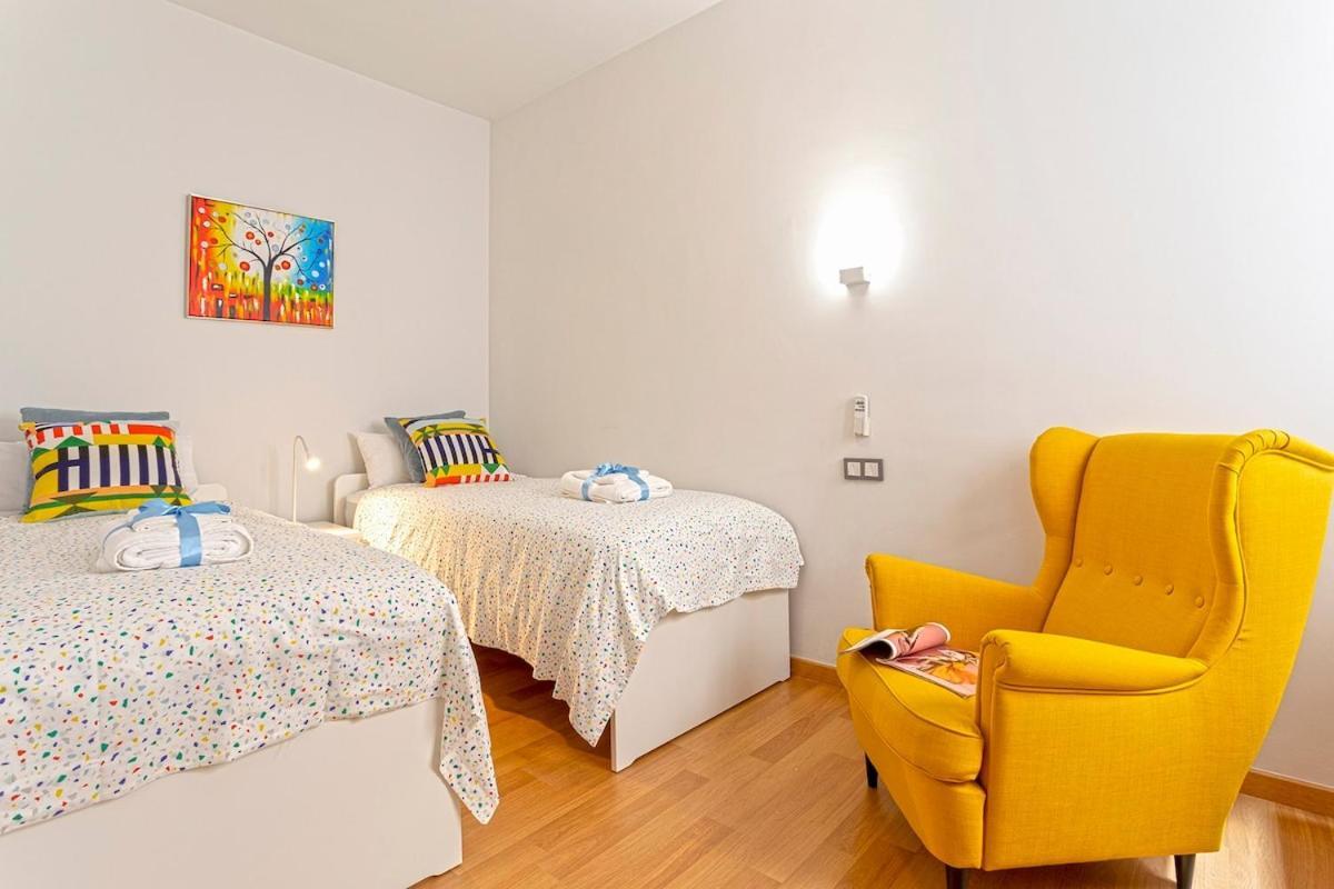 -malagasunapts- Huge&central * Pool* Freepark* Apartment *