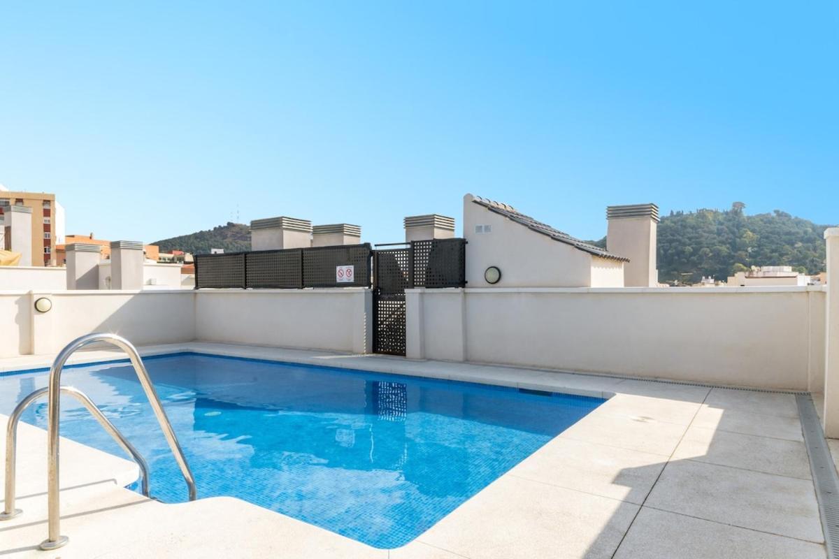 -malagasunapts- Huge&central * Pool* Freepark* Apartment *
